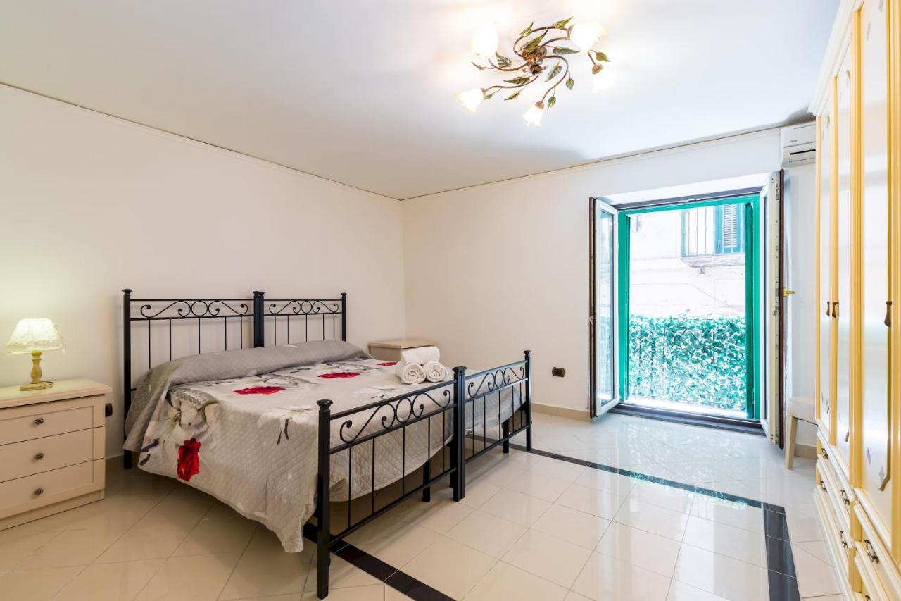 Qs1 - Indipendent Flat In Center Apartamento Nápoles Exterior foto